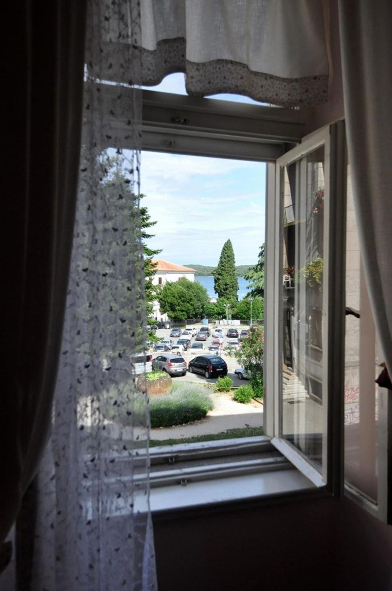 Amphiteater Art Apartman Pula Buitenkant foto
